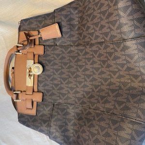 Michael Kors Hamilton Traveler Lg Con Backpack Handbag